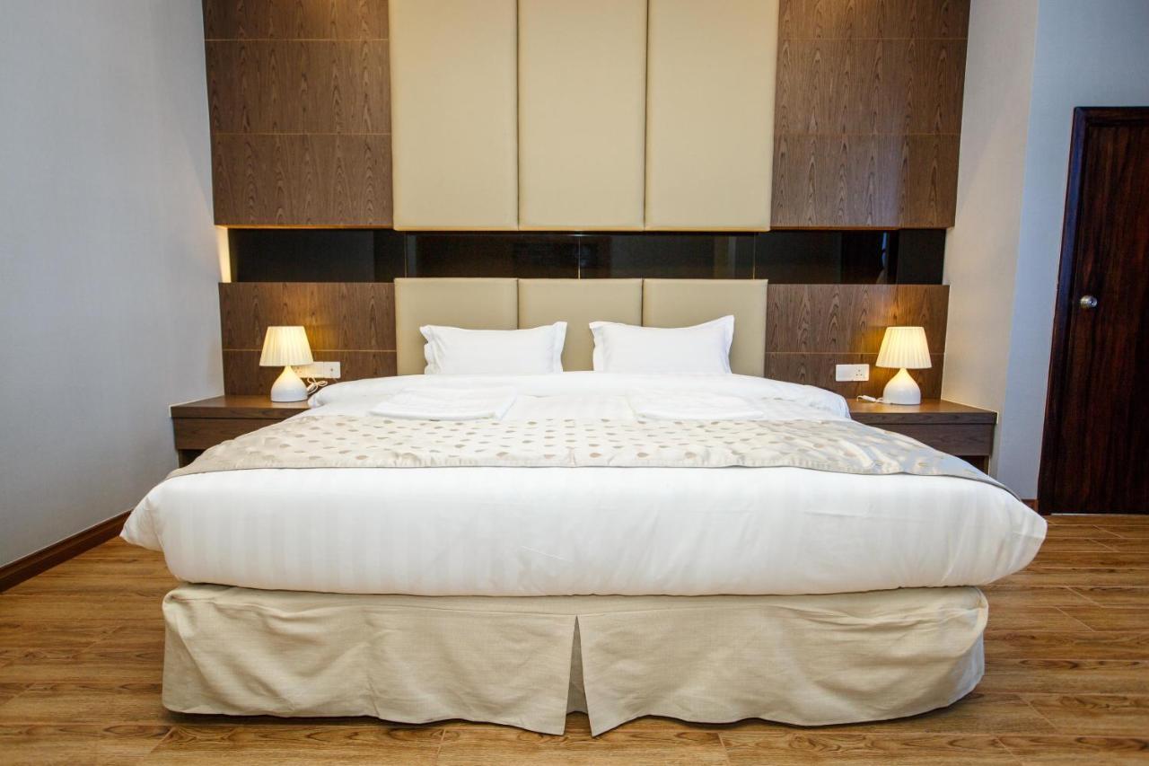 Lintas Platinum Hotel Kota Kinabalu Kültér fotó