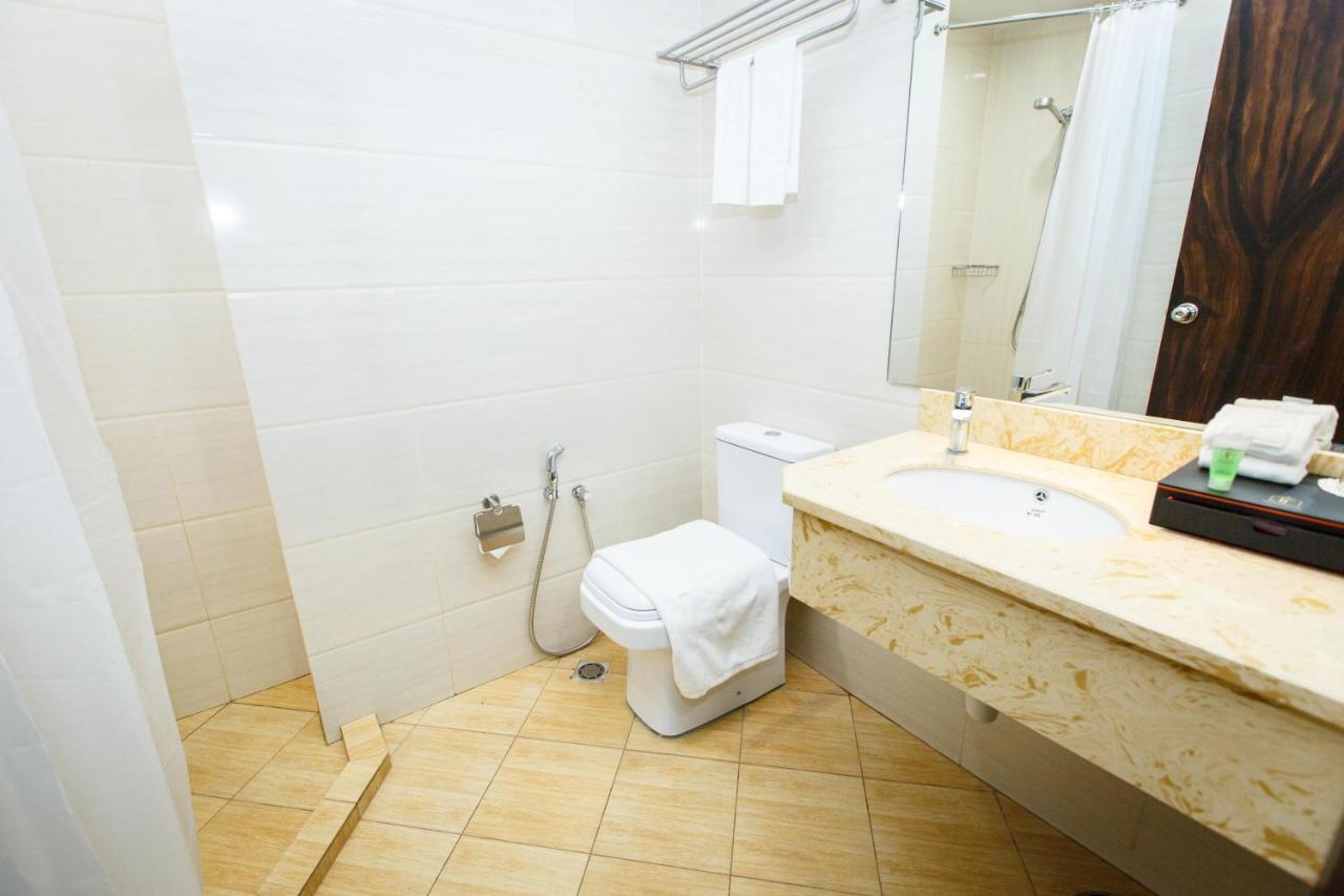 Lintas Platinum Hotel Kota Kinabalu Kültér fotó