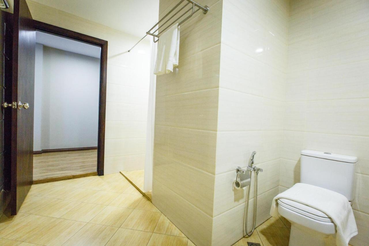 Lintas Platinum Hotel Kota Kinabalu Kültér fotó